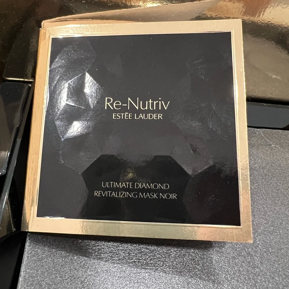 Estée Lauder Re-Nutriv Ultimate Diamond Revitalizing Mask Noir